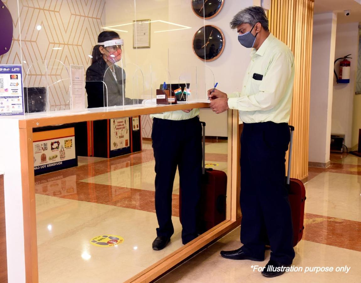 Oyo Hotel Metro International Near Lb Stadium Hyderabad Exterior photo